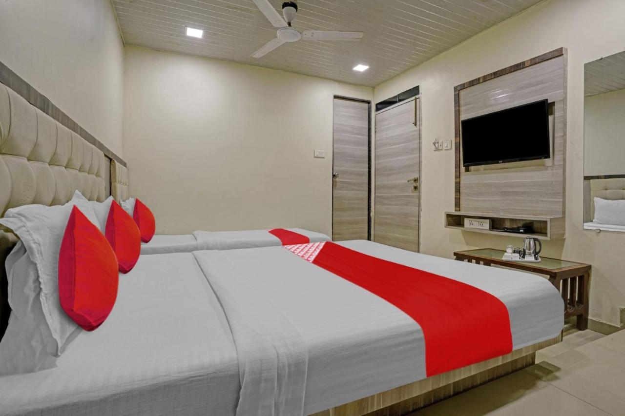 Pop 81030D Hotel Crystal Park Jogeshwari Mumbai Eksteriør bilde